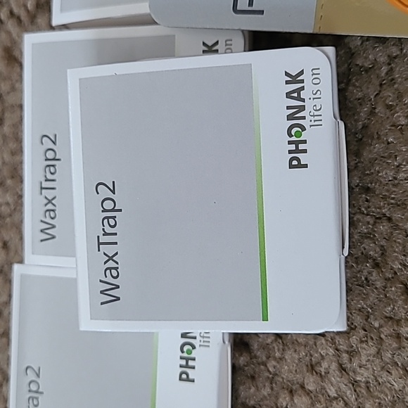 Phonak Audéo V Hearing Aid Set with Accessories *HEARING AIDS NOT INCLUDED* - Picture 3 of 5